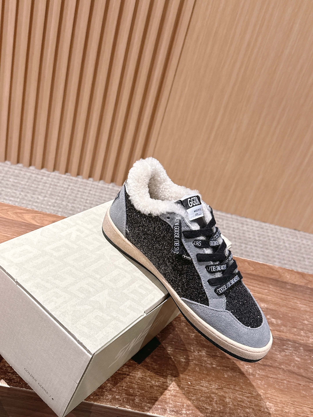 Golden Goose 2025 Wool-Lined Dirty Sneaker Light Gray mix Black Suede 444261